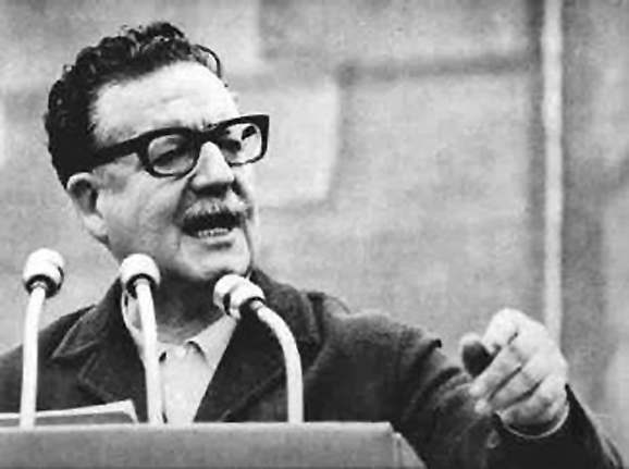 You are currently viewing L'ombre d'Allende vit encore à la Moneda…