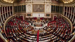 Lire la suite à propos de l’article Législatives (3) : la France va renouer avec le parti godillot